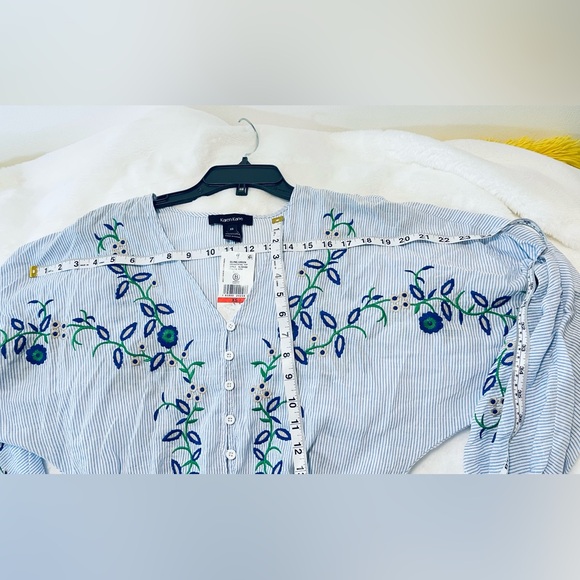 karen kane size XS Embroidered Blue stripesFloral Women's Top - Picture 6 of 8